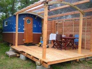 Campings Le Git´an Roulotte : Roulotte avec Salle de Bains Commune