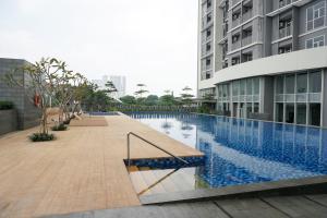 Exclusive 1BR Ciputra International Apartment By Travelio