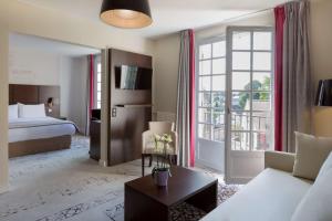 Hotels Best Western Blanche de Castille Dourdan : photos des chambres