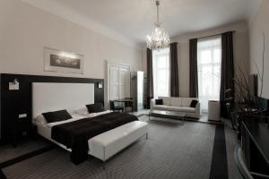 Junior Suite room in Old Town Square Hotel
