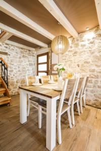 Holiday house Ivana, Zadar, Vinjerac 