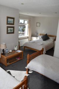 Family Room (2 Adults + 2 Children) room in Brae-Mar B&B