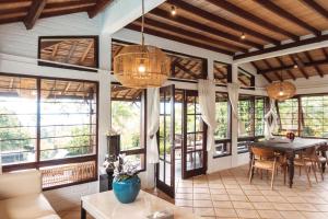 Villa Art Hill By The Villas 100