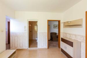 Quiet 2 BDRS apartment in Dafinka Guest House IK