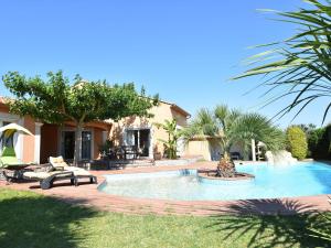 Villas Lush Villa in Pierrerue with Private Pool Centre Nearby : photos des chambres