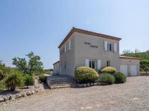 Villas Luxurious villa in Oupia with private pool : photos des chambres