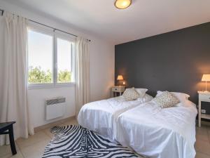 Villas Luxurious villa in Oupia with private pool : photos des chambres