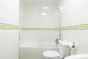 Gran Via 3 by Forever Rentals