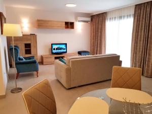 Beachfront Residence Las Americas - TRG