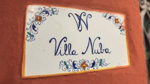 Villa Nuba, in campagna e a 5 minuti dal cuore del centro storico, elegante residenza con due sale da bagno, jacuzzi e ogni comfort