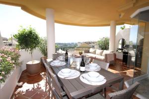 4 bedroom luxury duplex with sea views by Puerto Banus