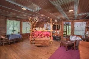 7F Lodge and Events - Round Top