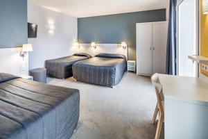 Hotels Hotel Acadia : Chambre Quadruple