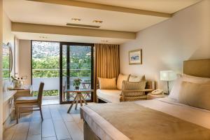Classic Room with Mountain View