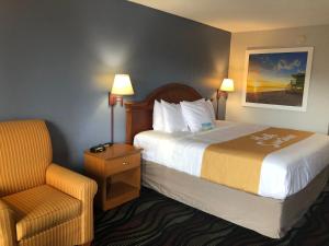 King Room - Non-Smoking room in Days Inn by Wyndham Fort Myers