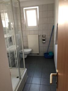 Single Room with Shared Shower and Toilet room in Hotel Sonnenhof