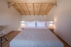 Emerald Suite with Private Pool and Side Sea View