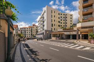 Luxury View Apartment Funchal CENTRAL free parking FAMILIES