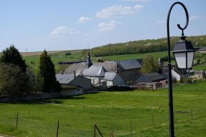 Maisons de vacances Ancienne Fermette le Charlemont Givet Foisches : photos des chambres