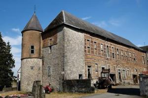 Maisons de vacances Ancienne Fermette le Charlemont Givet Foisches : photos des chambres