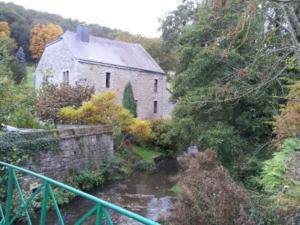 Maisons de vacances Ancienne Fermette le Charlemont Givet Foisches : photos des chambres