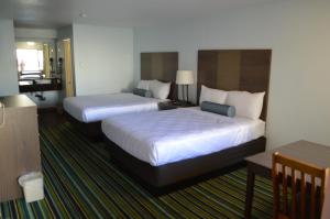 Queen Room with Two Queen Beds room in Brookings Inn Resort