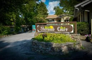 Sherwood Court Cottages & Guest Rooms - Gentry