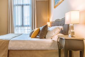 Hotels Hotel des Augustins : photos des chambres