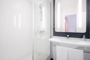 Standard Double Room room in ibis Annecy Centre Vieille Ville