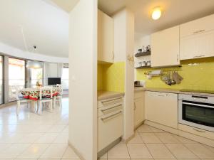 Apartment Les allées du Cap-2 by Interhome