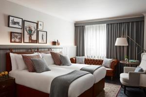 Essential Twin Room room in Kimpton - Charlotte Square an IHG Hotel