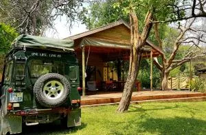 Tshima Bush Camp - Okavango Delta