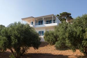 Ferma Hill Apartments