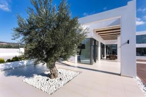 Le Blanc, Luxurious Beachfront Villa Argolida Greece
