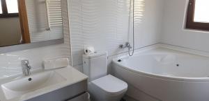 Apartamentos La Pradera de Isla