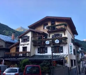 Hôtel Restaurant Angival - Chambres et Appartement - La Rosière