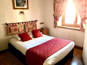 Hotels Hotel Restaurant Angival - Chambres et Appartement : Chambre Double avec Salle de Bains Privative