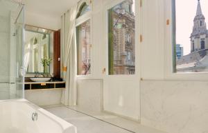 Párisi Udvar Hotel Budapest, part of Hyatt