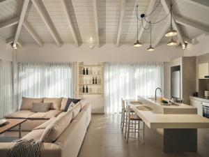 Gerakas Luxury Villas