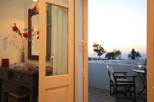 Maria's Place - Adults Only Santorini Greece