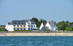 Hotels Hotel De La Plage : photos des chambres