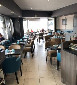 Hotels Hotel Le Rupella : photos des chambres
