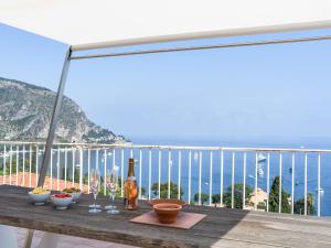 Maisons de vacances Villa with private pool and sublime views : photos des chambres