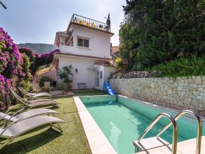 Maisons de vacances Villa with private pool and sublime views : photos des chambres