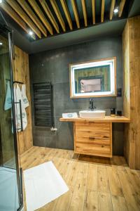 Green Wood Apartment