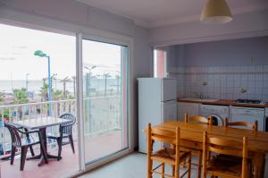 Hotels Logis Hotel Restaurant Mar I Sol : photos des chambres