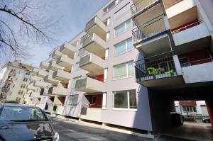 Stylish Studio near lake and Opera - Flower 22