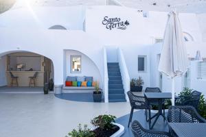 Santoterra Antigua Suites Santorini Greece