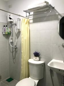 Cozy and Full Service Condo at the Heart of Bacolod