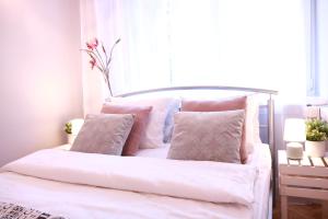 Chill & Explore by Cooee Apartments